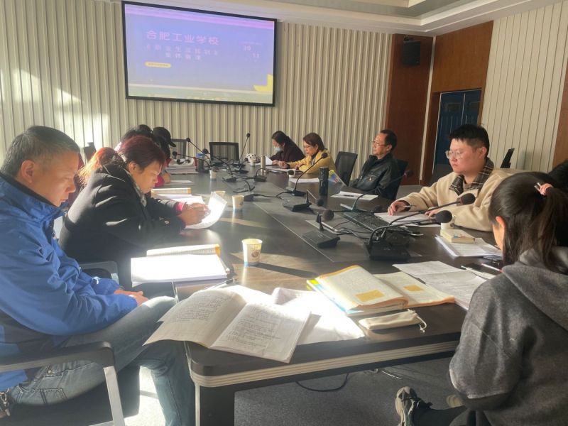 �Ϸʹ��I(y��)�W(xu��)У˼���̎����n��Ӱˣ����ۡ����w�ǻۡ��䡱�����n��