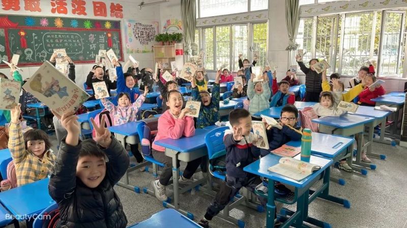 �Ϸ����L��·�ڶ�С�W(xu��)�ྰ��У�^(q��)�x����(ji��)ϵ�Ј��