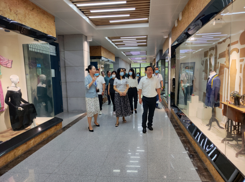 ��(n��i)�ɹŞ��������f(xi��)һ�Ё�(l��i)�Ϸʹ��I(y��)�W(xu��)У����c�Ļ�ˇ�g(sh��)�W(xu��)���W(xu��)��(x��)����