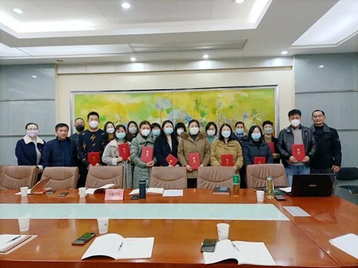 �Ϸ��еڶ��ЌW(xu��)�e�и����꼉(j��)����ί��(hu��)�������(hu��)