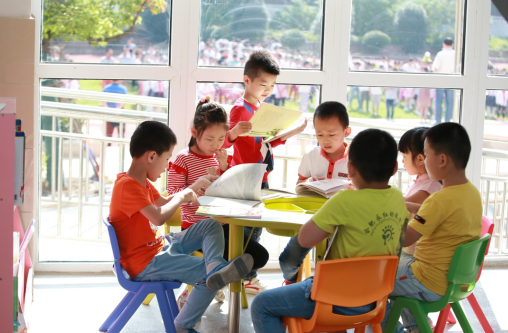 �Ϸ��И��r(n��ng)�´�С�W(xu��)�L(zh��ng)��·У�^(q��) �K���磺�麢�ӓ�����L(zh��ng)���{(l��n)��