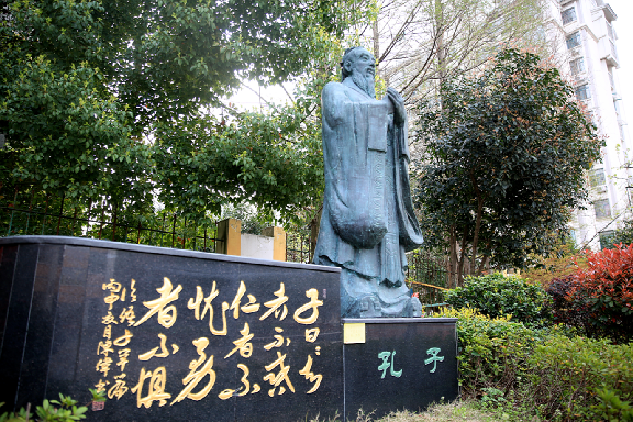 �Ϸ����Sɽ·С�W(xu��) ����ࣺ��Ҋ����