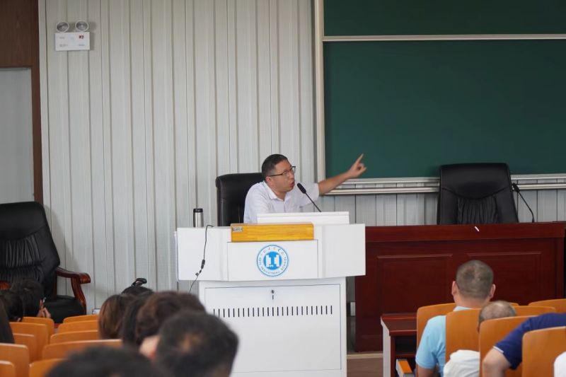 �Ϸʹ��I(y��)�W(xu��)У��Ϣ�W(xu��)���_չ21��(j��)�̸߿����L(zh��ng)�n��