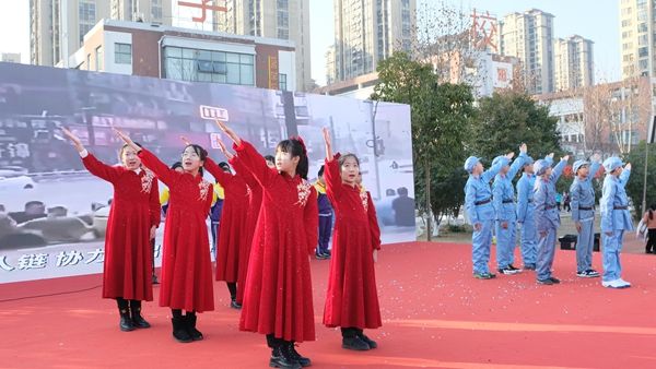 ÷�_���W(xu��)У��ͯ��������δ�� �����~��������