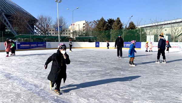 ����ʡ��С�W(xu��)У�����O(sh��)���g��ѩ�\(y��n)��Ӗ(x��n)���ң�����