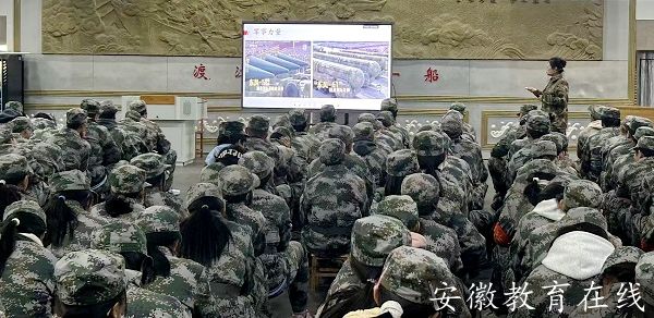 ʏ���Ї��������W(xu��)У�ɹ��e�k�м���С�W(xu��)����˼���n�����`�̌W(xu��)���ؽ��л��