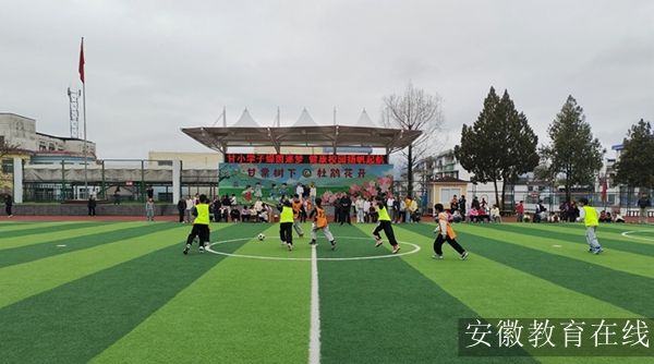 �����к� �����й� �Sɽ�^(q��)���೬���ᳱӿ��(d��ng) ׌������һ�������