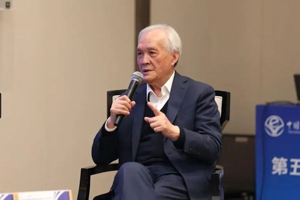 ���Иs����С㕽ӽ����n���Є�(d��ng)���o�҂��Ć�ʾ