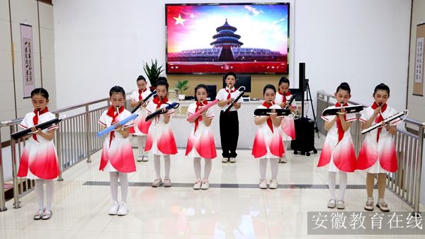 ʮ�����ČW(xu��)У�������ࣺ��퍕���ͯ�� �����������L